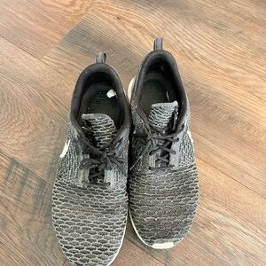 Men's Black Knit Sneakers